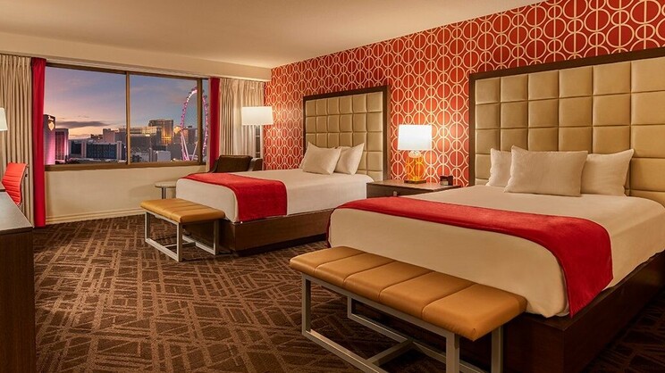 Resort Room 2 Queens